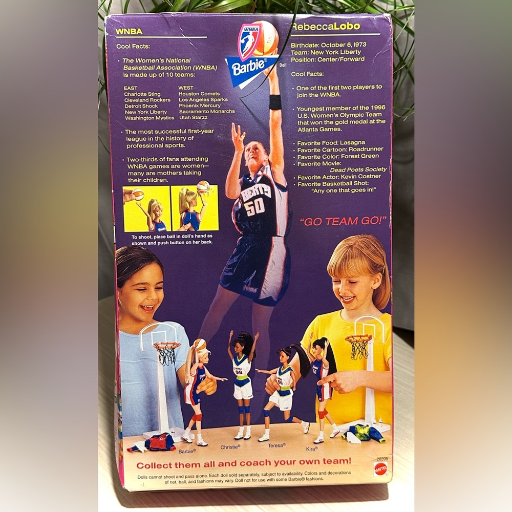 90s WNBA Barbie Doll with Basketball Hoop - NIB - Picture 3 of 5